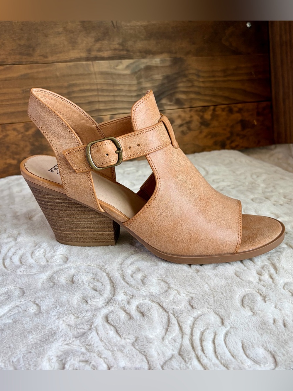 Frye and Co Sandals Gaia Tan Ankle Women Sz 10 Strap Block Heel Neutral Boho EUC - Picture 11 of 13